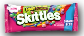 SKITTLES SOURS WILD BERRY KING SIZE 3.3OZ